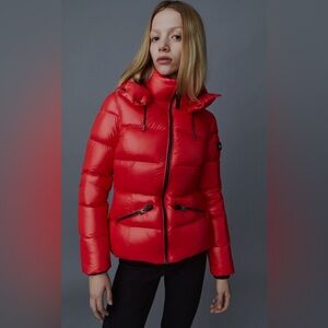 Mackage MADALYN lustrous light down jacket with hood for ladies, size M